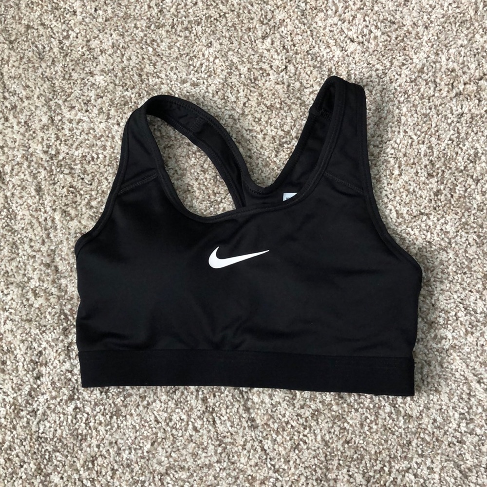 BLACK NIKE RACERBACK SPORTS BRA NWOT!!